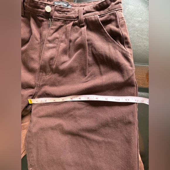 Pretty Little Thing Chocolate Seam Detail Wide Leg
Baggy Jeans - Picture 10 of 10